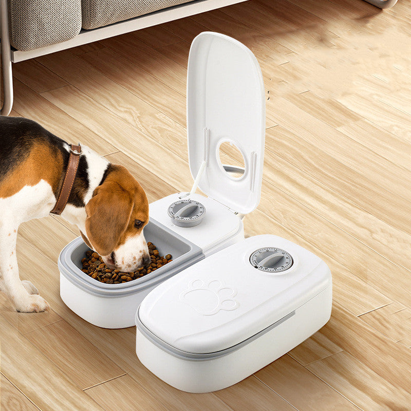 A smart food dispenser designed for both cats and dogs.